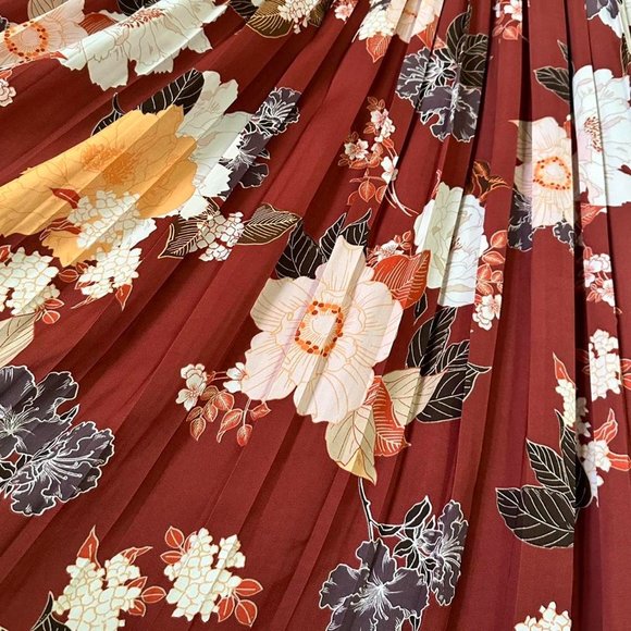 Witchery Floral Pleated Midi Skirt - Picture 5 of 5